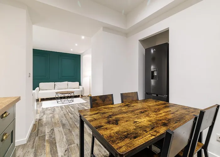 Ultra Rue Massena 1 Bdr *